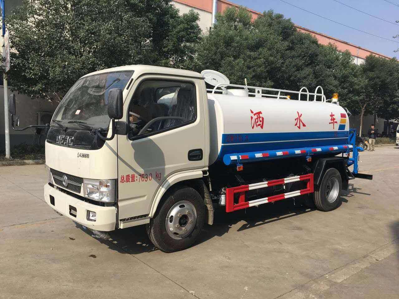 5噸灑水車在哪里有賣？湖北楚勝汽車13886887089