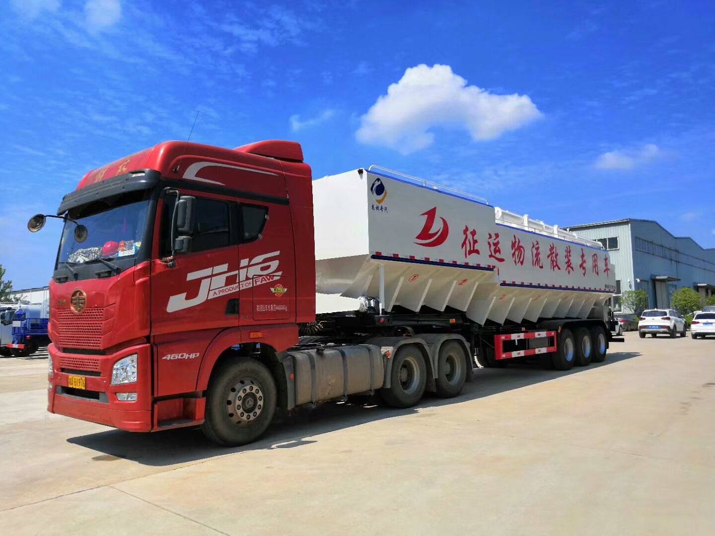 30噸_60方散裝飼料半掛車(chē)廠(chǎng)價(jià)直銷(xiāo)138 8688 7089